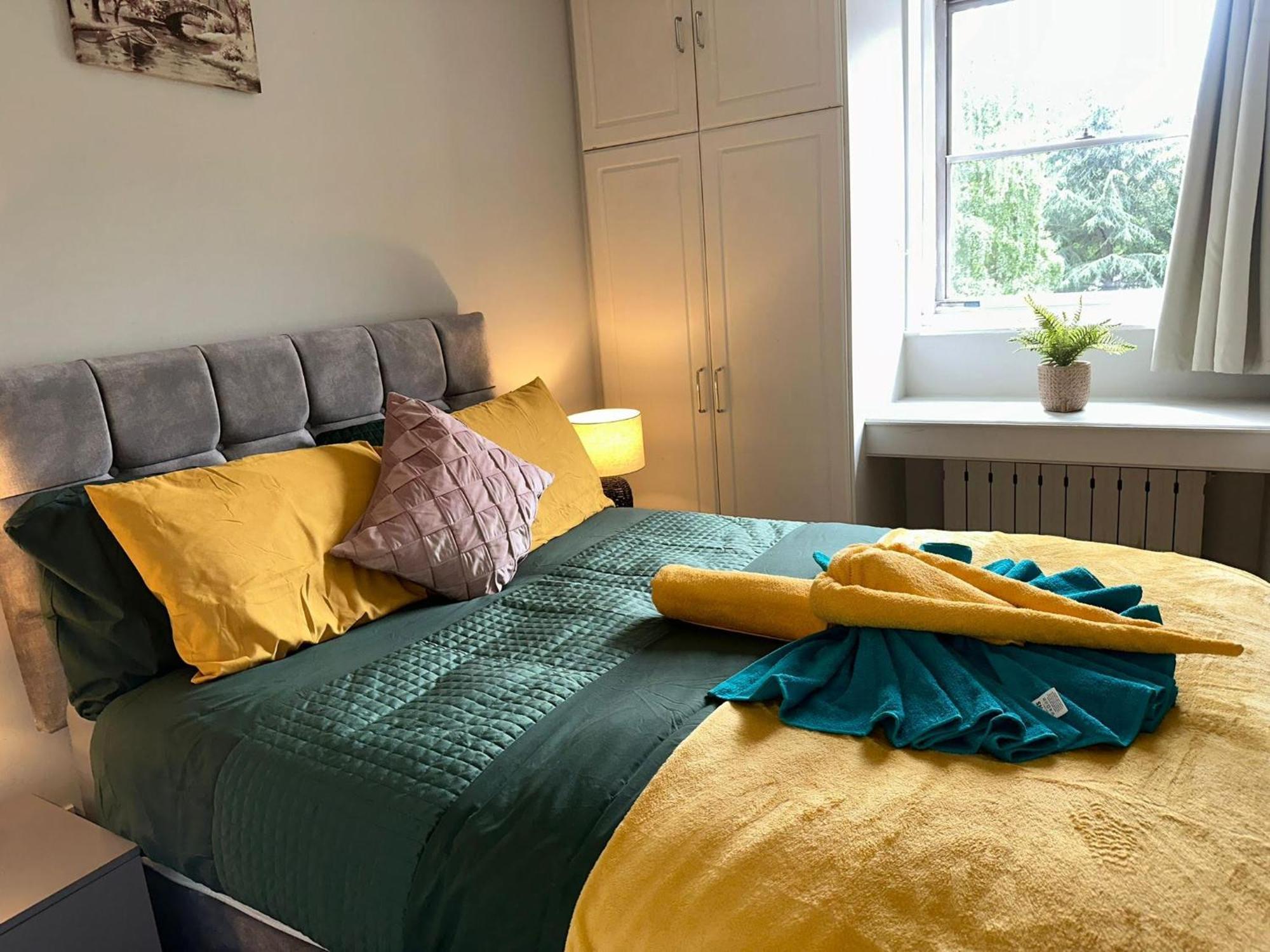 Cosy Private Two Bedroom Apartament In Kensinghton Can Fit Up To 8 Guests London Bagian luar foto