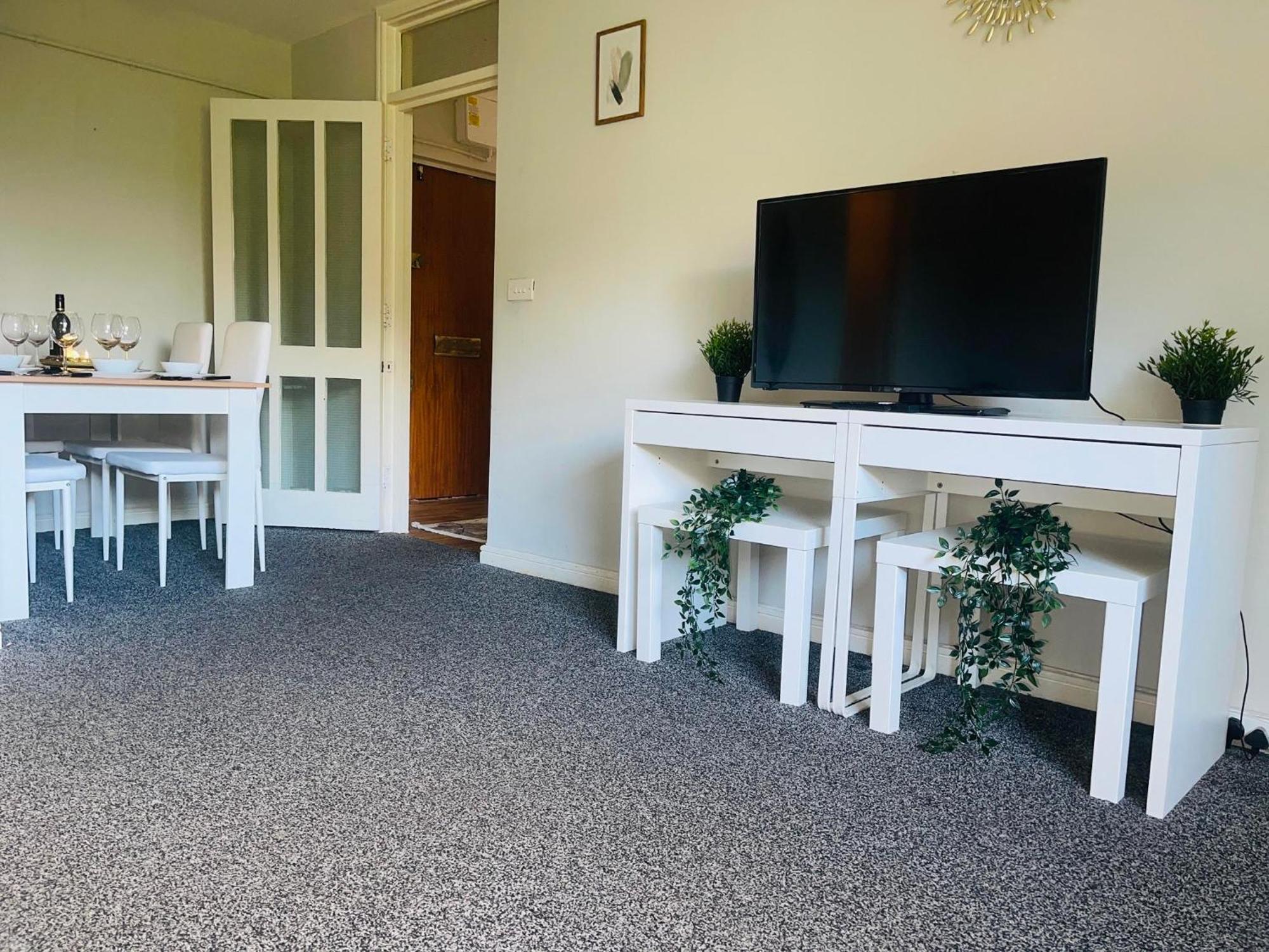 Cosy Private Two Bedroom Apartament In Kensinghton Can Fit Up To 8 Guests London Bagian luar foto